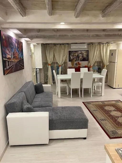 شقة Roma Historic Center, 800 Meters From The Trevi Fontain روما