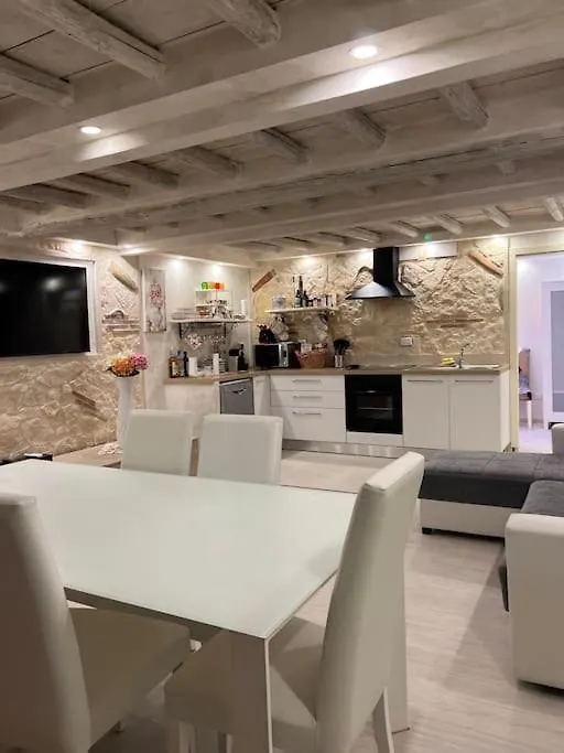 Roma Historic Center, 800 Meters From The Trevi Fontain Appartement